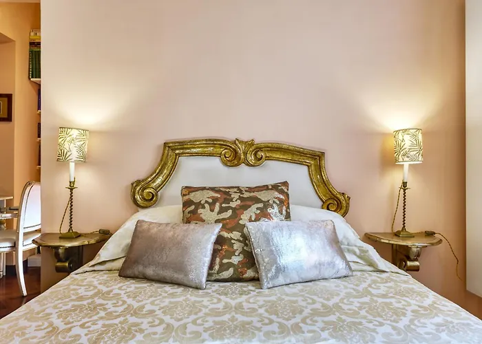 Vespasiano Luxury For 4 דירה *